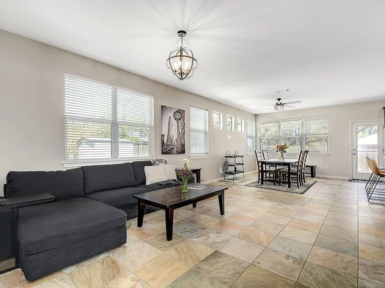 1332 Central Park Ct — Photo 5