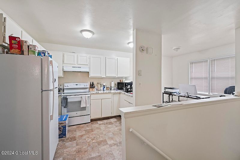4th image of 297-301 3rd Street