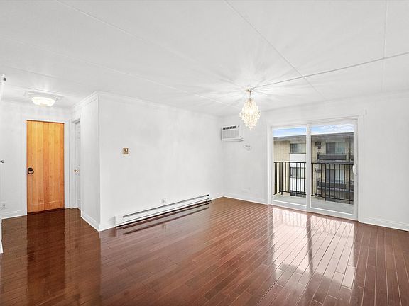 5th image of 315 Des Plaines Ave APT 403