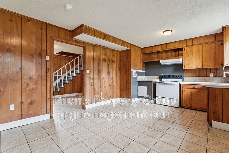 1st image of 218 Lovelace Rd #218