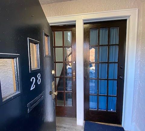5th image of 28 W Devonia Ave #2