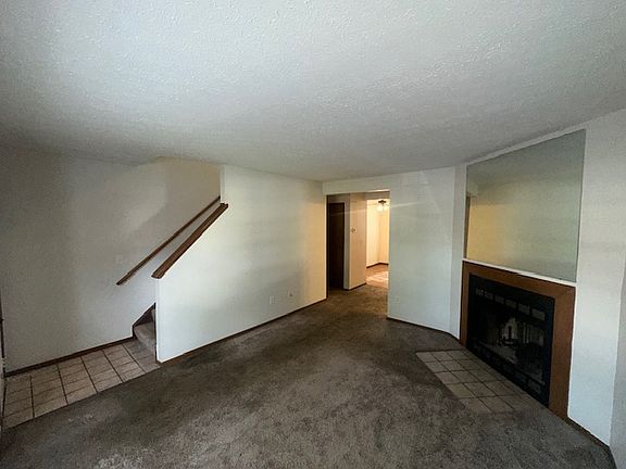 3rd image of 931-937 Hidden Acres Ct