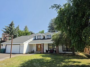 7116 Verda Vista Pl, Klamath Falls, OR 97603