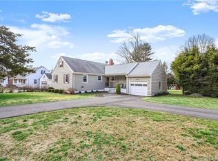37 Twitchgrass Rd, Trumbull, CT 06611