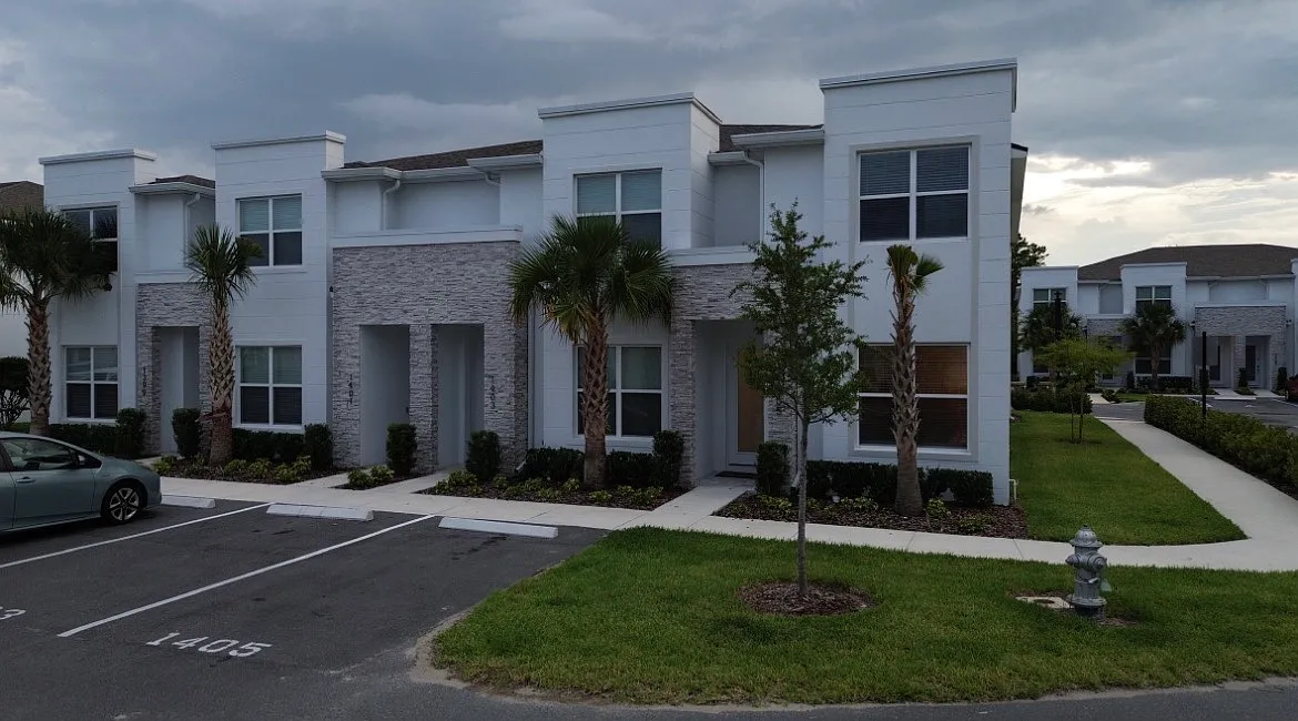 4 bed, 1845 sqft, $3,000 — Photo 1