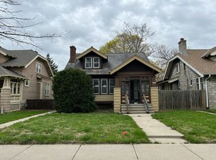 2367 N 47th St, Milwaukee, WI 53210