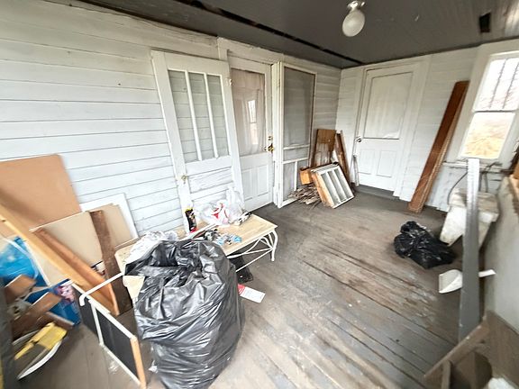 4th image of 517 E Allen St