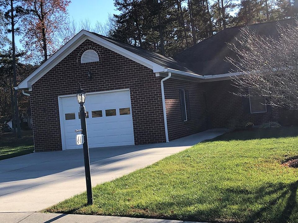 1st image of 441 Periwinkle Cir