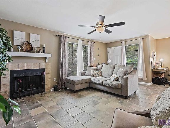 3rd image of 290 Bracewell Dr APT C