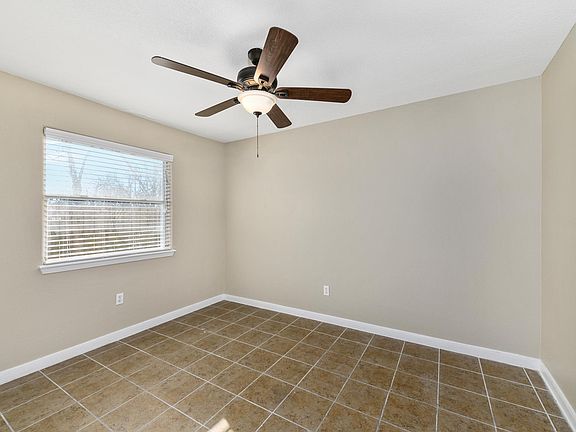 5th image of 115 Arbor St #A9f3ac0b4