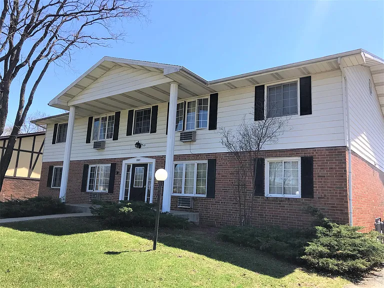 Colonial/Brick Fourplex