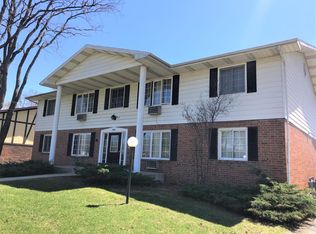 2361 Chalet Gardens Rd APT 3, Fitchburg, WI 53711