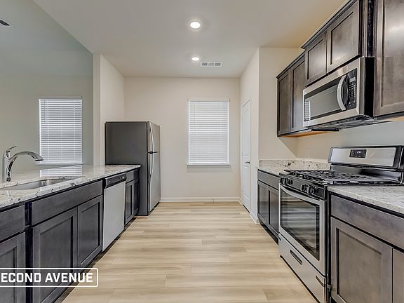 3rd image of 1400 Woodwinds Dr
