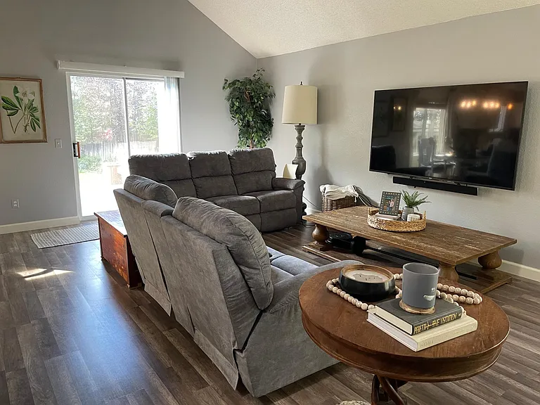 11329 Haswell Dr — Photo 17