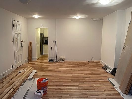 4th image of 23 E 93rd St #D