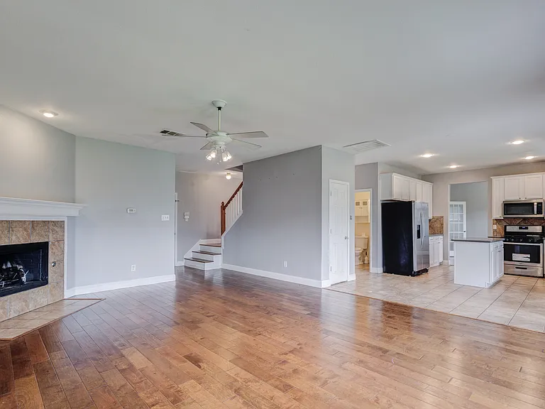 6107 Lakecrest Dr — Photo 15