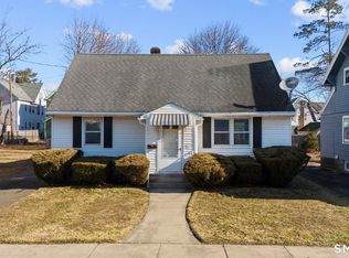 33 Newton Street, Hamden, CT 06514