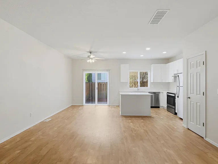 Bryant Street Townhomes — Photo 6