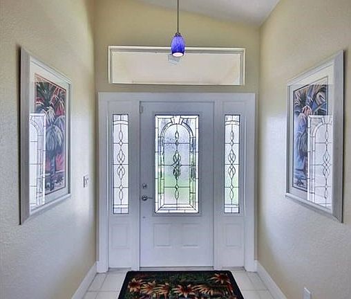 3rd image of 921 SW 29th St