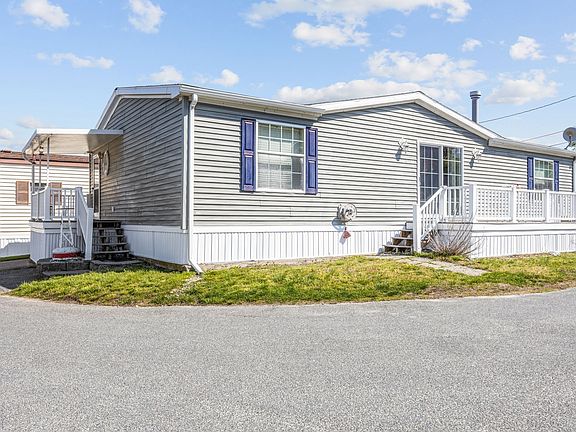 3rd image of 54 Kins Ct
