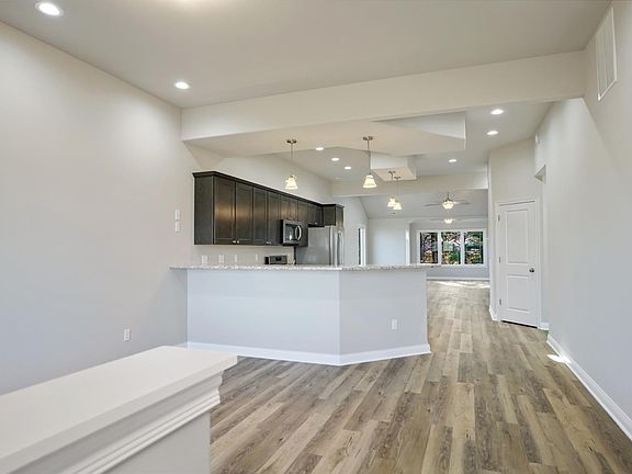 4th image of 10718 Juniper Lane St