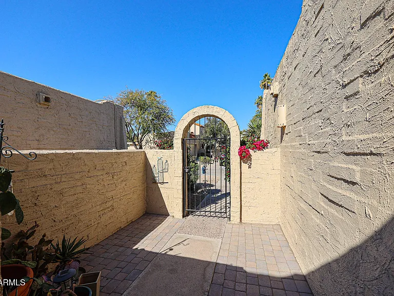3013 W Phelps Rd — Photo 8