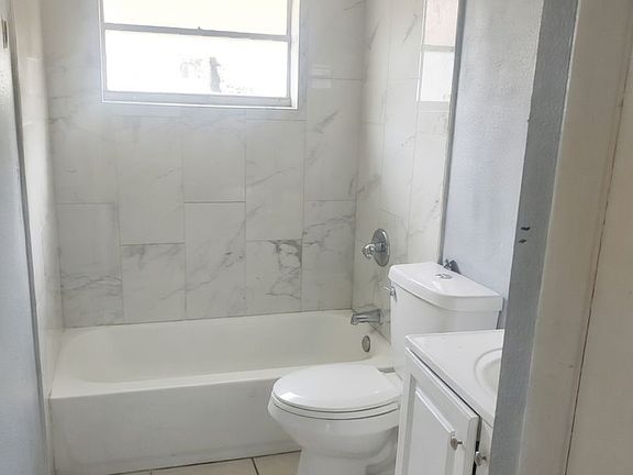 5th image of 5204 N 45th St Unit B