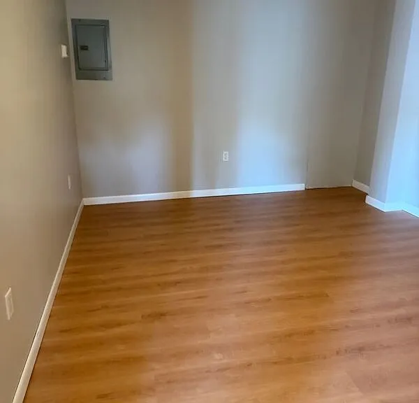 1820 Sanderson Ave #4 — Photo 6
