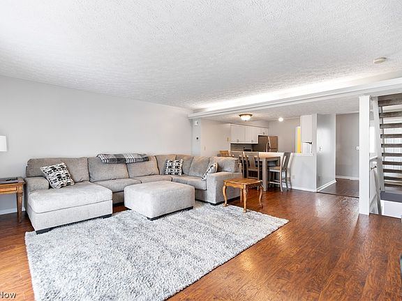 5th image of 760 Beverly Ave