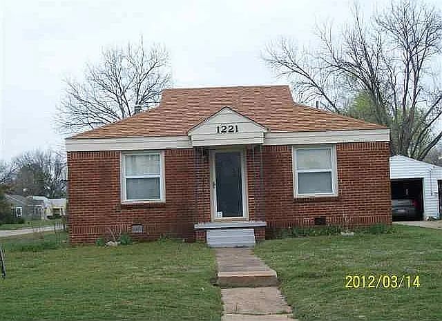 1st image of 1221 W Elder Ave
