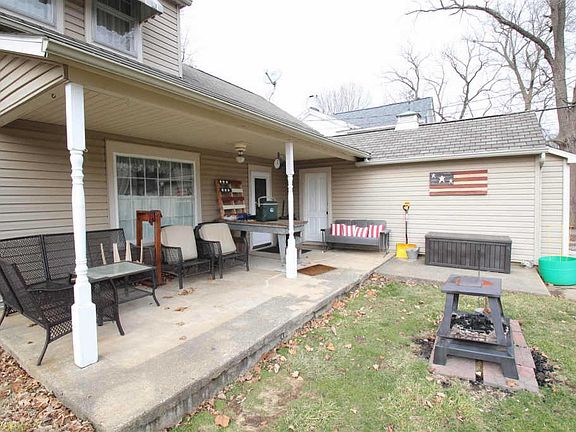 4th image of 505 S Brady St