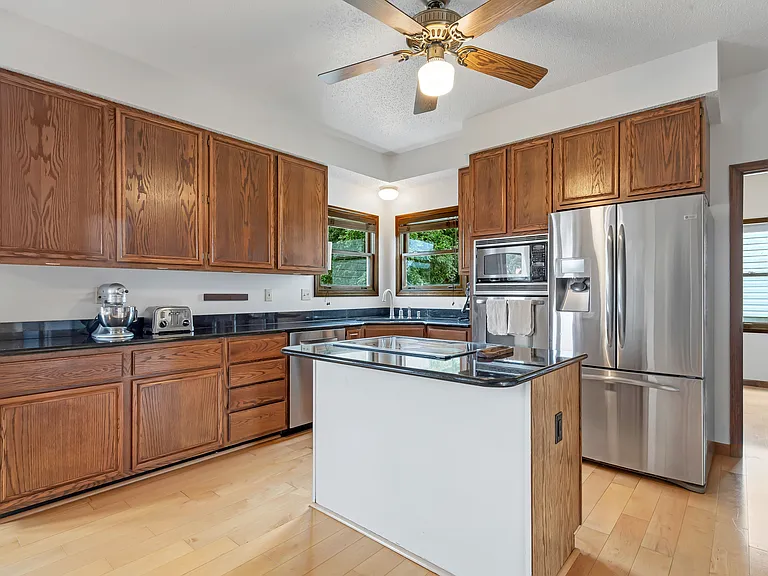 908 Burn Oak Dr — Photo 23