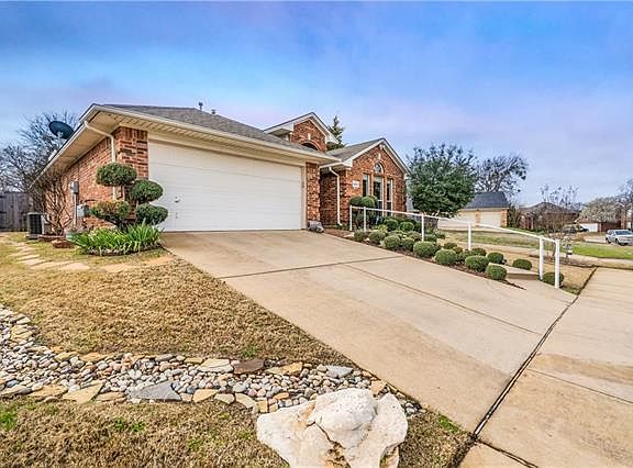 2nd image of 6033 Fannin Dr