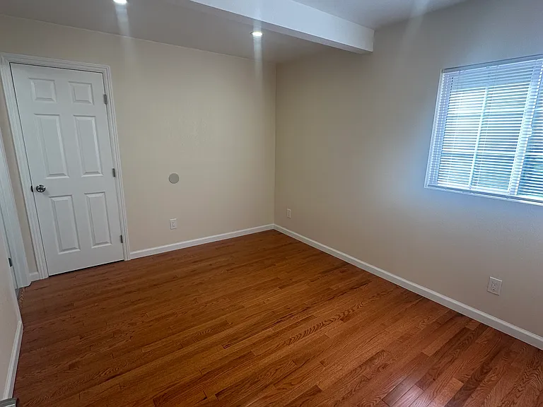4027 Fullington St — Photo 4