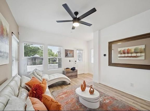 4th image of 544 Mary Ln
