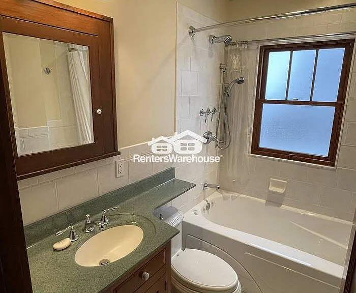 826 1st St NW — Photo 15