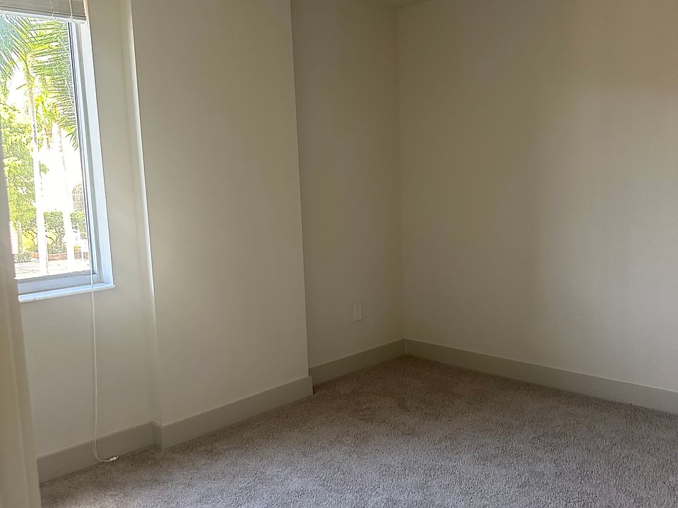2nd image of 333 Las Olas Way #0