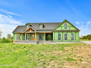 896 McAfee Ln, Salvisa, KY 40372