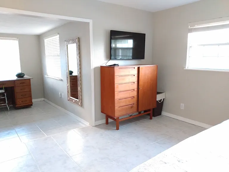 1727 Joyce St — Photo 36