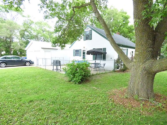 3rd image of 1436 Western Ave