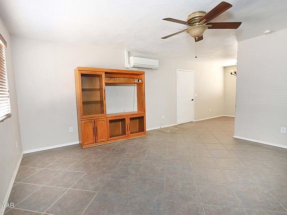 2nd image of 547 W Eucalyptus St
