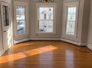 25 Van Derveer St #2, Amsterdam, NY 12010