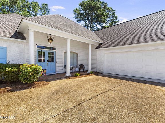 3rd image of 527 Pelahatchie Shore Dr