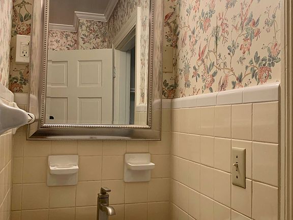 5th image of 1502 Woodmont Blvd