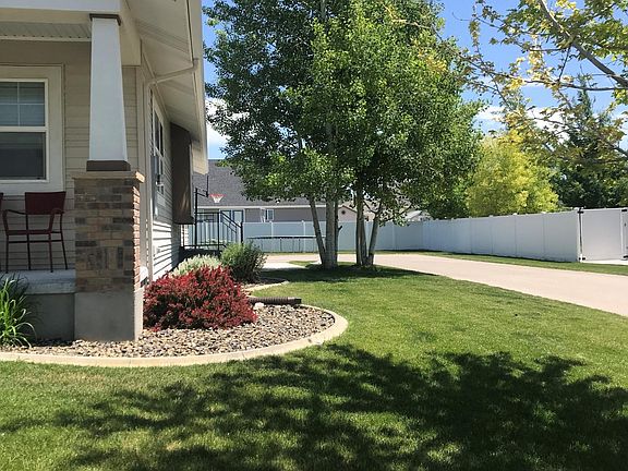 2nd image of 1464 Alayssa Dr