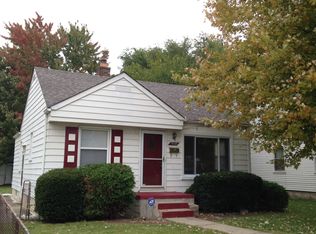 19105 Woodcrest St, Harper Woods, MI 48225