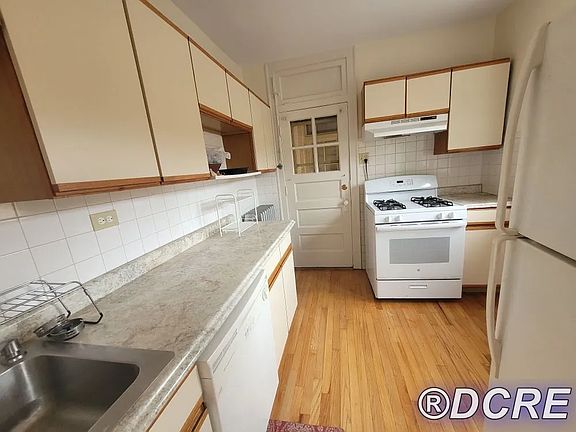 5th image of 6020 N Navarre Ave APT 1R