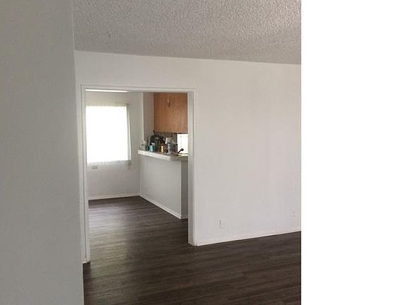4th image of 3017 S Bronson Ave