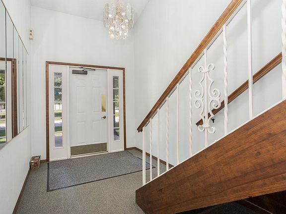 2nd image of 34 Brandywine Ct Unit 34
