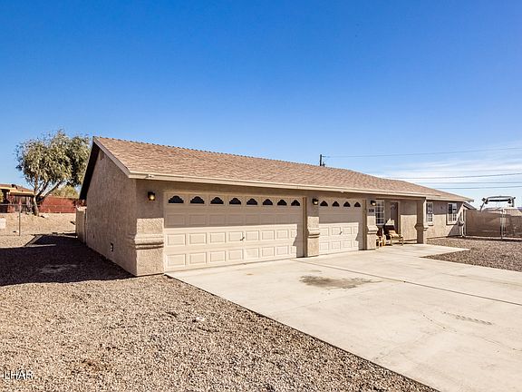 3rd image of 3550 Clearwater Ln
